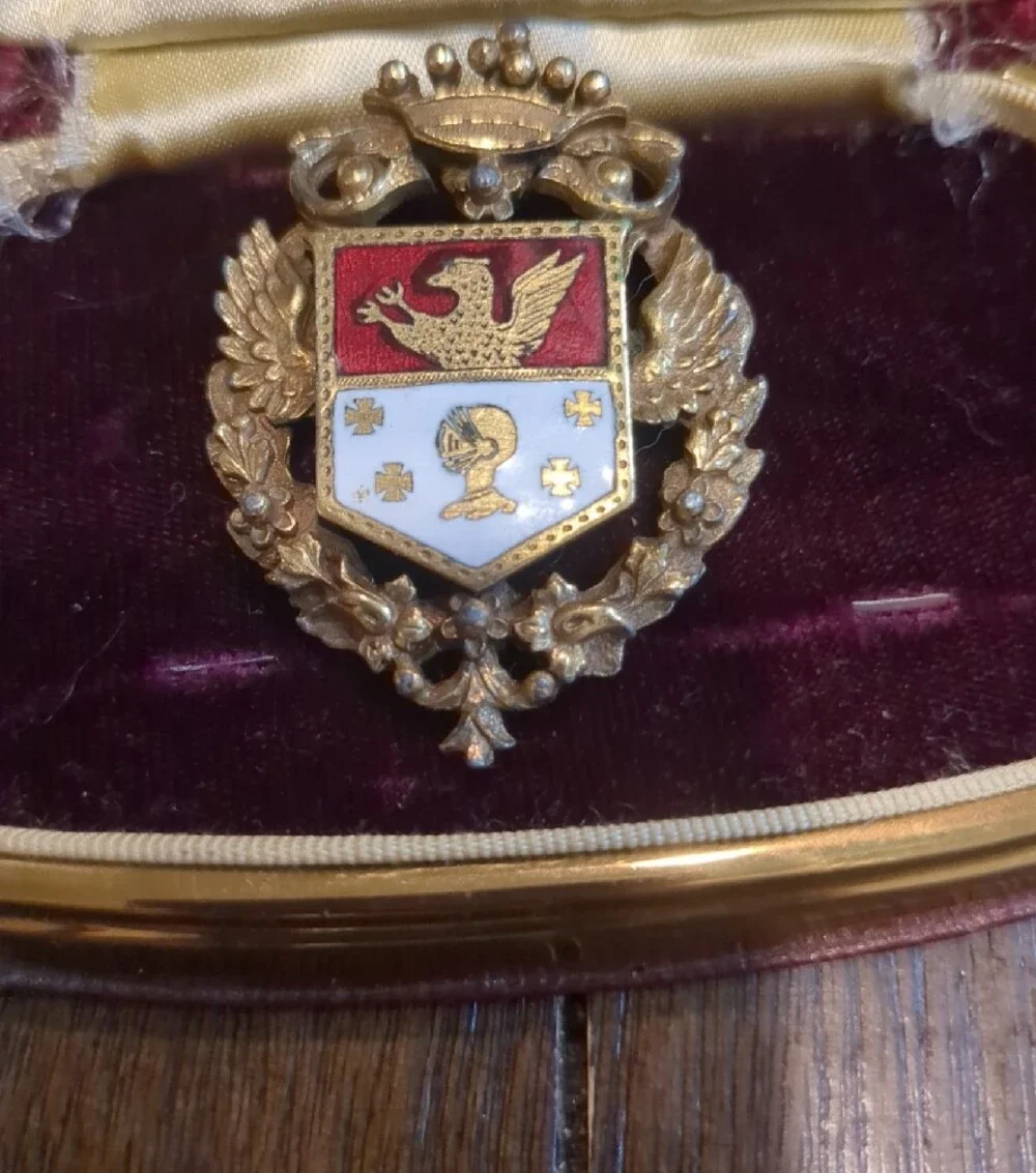 Vintage Coro Coat Of Arms Gold Crest Heraldic Brooch with Red and White Enamel